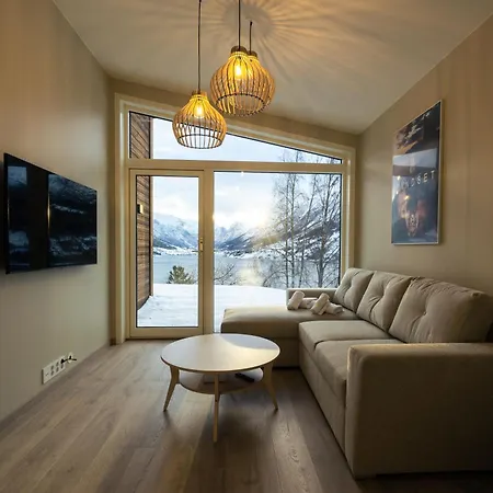 Apartment Med Utsikt I Loen Stryn