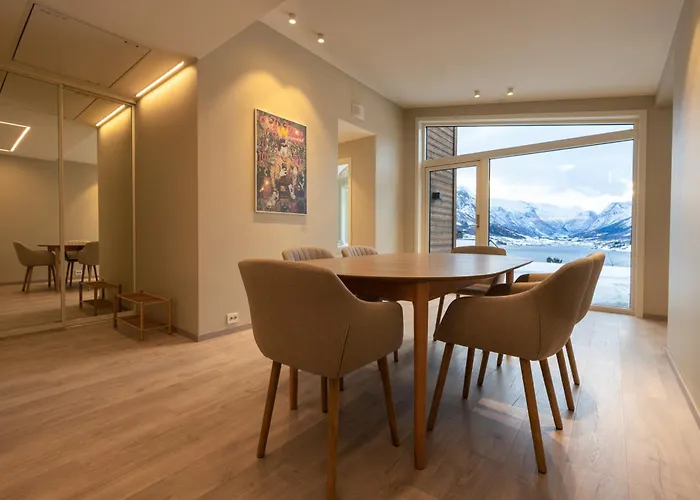 Apartment Med Utsikt I Loen Stryn